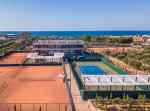 Ζήστε την μαγεία του Padel στο Lyttos Beach Tennis Academy