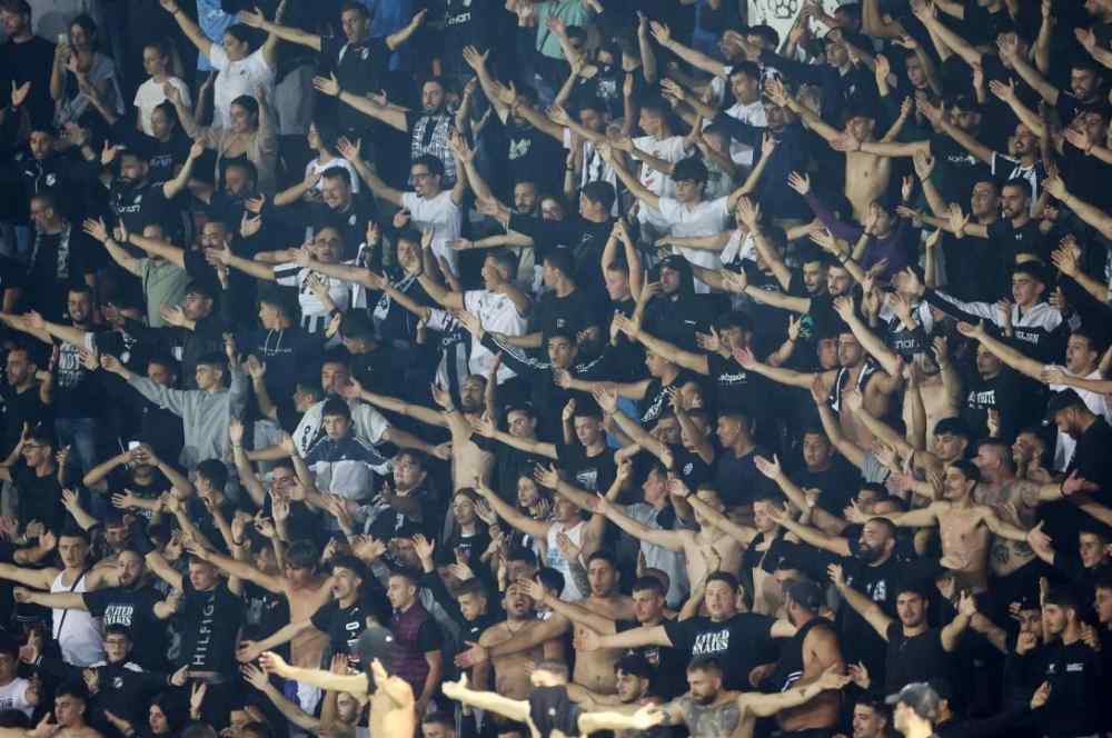 O &xi;&epsilon;&sigma;&eta;&kappa;&omega;&mu;ό&sigmaf; &sigma;&tau;&omicron;&nu; &Omicron;&Phi;&Eta; &kappa;&alpha;&iota; &tau;&alpha; 35 &chi;&rho;ό&nu;&iota;&alpha; &alpha;&nu;&alpha;&mu;&omicron;&nu;ή&sigmaf; &gamma;&iota;&alpha; έ&nu;&alpha; &tau;&epsilon;&lambda;&iota;&kappa;ό &Kappa;&upsilon;&pi;έ&lambda;&lambda;&omicron;&upsilon;