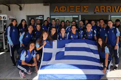 &Sigma;&tau;&omicron; &Eta;&rho;ά&kappa;&lambda;&epsilon;&iota;&omicron;, &eta; &Epsilon;&theta;&nu;&iota;&kappa;ή &omicron;&mu;ά&delta;&alpha; &pi;&omicron;&delta;&omicron;&sigma;&phi;&alpha;ί&rho;&omicron;&upsilon; &gamma;&upsilon;&nu;&alpha;&iota;&kappa;ώ&nu;