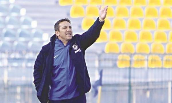 "&Epsilon;&pi;&rho;&epsilon;&pi;&epsilon; &nu;&alpha; &pi;&rho;&omicron;&eta;&gamma;&eta;&theta;&omicron;ύ&mu;&epsilon; &mu;&epsilon; &delta;&upsilon;&omicron; &gamma;&kappa;ό&lambda;!"