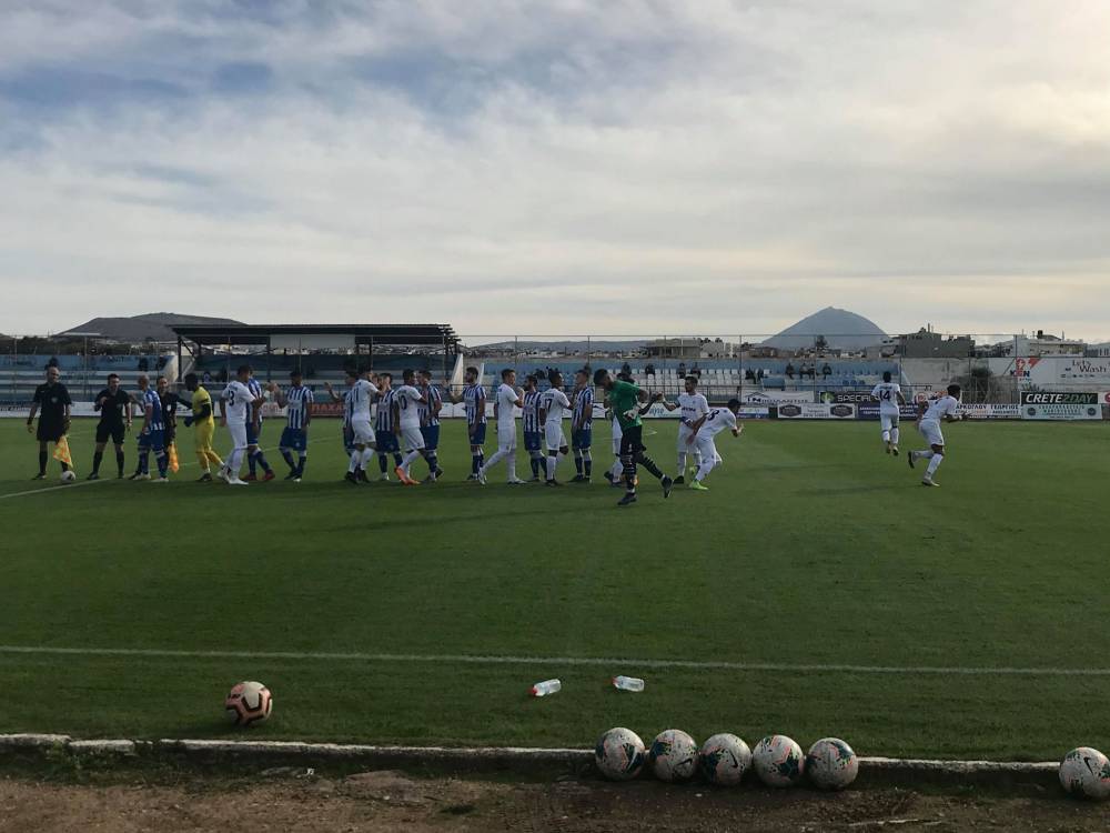 &Mu;&alpha;&tau;&sigma;ά&rho;&alpha; &kappa;&alpha;&iota; &gamma;&kappa;&omicron;&lambda;ά&rho;&epsilon;&sigmaf; &sigma;&tau;&omicron; &Eta;&rho;ό&delta;&omicron;&tau;&omicron;&sigmaf;-&Epsilon;&pi;&iota;&sigma;&kappa;&omicron;&pi;ή 2-2 (VIDEO)