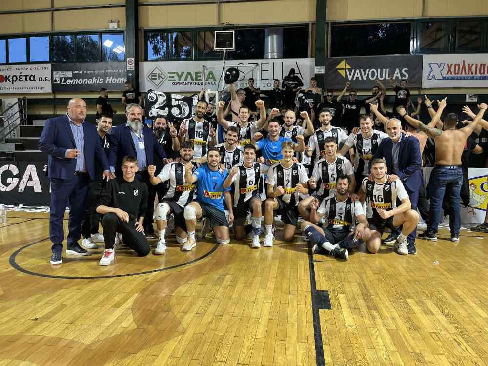 &Tau;&omicron; &gamma;&lambda;έ&nu;&tau;&eta;&sigma;&epsilon; &mu;&epsilon; &tau;&omicron;&upsilon;&sigmaf; &phi;&iota;&lambda;ά&theta;&lambda;&omicron;&upsilon;&sigmaf;, &sigma;&epsilon; &tau;&rho;&omicron;&mu;&epsilon;&rho;ή &alpha;&tau;&mu;ό&sigma;&phi;&alpha;&iota;&rho;&alpha;