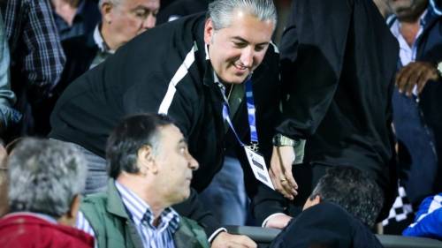 &Mu;&omicron;ί&rho;&alpha;&sigma;&epsilon; &sigma;&upsilon;&gamma;&chi;&alpha;&rho;&eta;&tau;ή&rho;&iota;&alpha; &omicron; &Mu;&pi;&omicron;ύ&sigma;&eta;&sigmaf; &sigma;&tau;&eta; &Lambda;ά&rho;&iota;&sigma;&alpha;