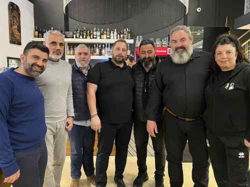 &Mu;&iota;&alpha; &upsilon;&pi;έ&rho;&omicron;&chi;&eta; &beta;&rho;&alpha;&delta;&iota;ά &alpha;&pi;&omicron; &tau;&omicron;&upsilon;&sigmaf; &iota;&delta;&iota;&omicron;&kappa;&tau;ή&tau;&epsilon;&sigmaf; &tau;&omicron;&upsilon; KASAOULIO &sigma;&tau;&eta;&nu; &omicron;&mu;ά&delta;&alpha; &beta;ό&lambda;&epsilon;ϊ &tau;&omicron;&upsilon; &Omicron;&Phi;&Eta;