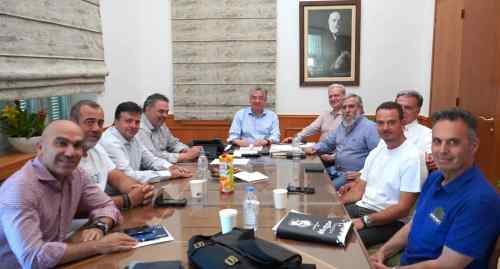 &Gamma;&iota;ά&nu;&nu;&eta;&sigmaf; &Delta;&alpha;&nu;&delta;ά&lambda;&eta;&sigmaf;: "&Epsilon;&nu;&alpha; &mu;&epsilon;&gamma;ά&lambda;&omicron; &epsilon;&upsilon;&chi;&alpha;&rho;&iota;&sigma;&tau;ώ &sigma;&tau;&omicron;&nu; &Pi;&epsilon;&rho;&iota;&phi;&epsilon;&rho;&epsilon;&iota;ά&rho;&chi;&eta;"