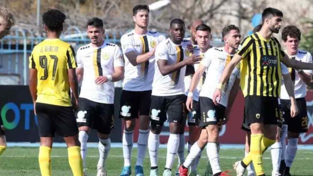 &Alpha;&rho;&epsilon;&sigma;&epsilon; &sigma;&tau;&omicron; &Epsilon;&lambda; &Pi;ά&sigma;&omicron; &mu;&epsilon; &tau;&eta;&nu; &Alpha;&Epsilon;&Kappa; &Beta;' &omicron; &Epsilon;&rho;&gamma;&omicron;&tau;έ&lambda;&eta;&sigmaf; (VIDEO)