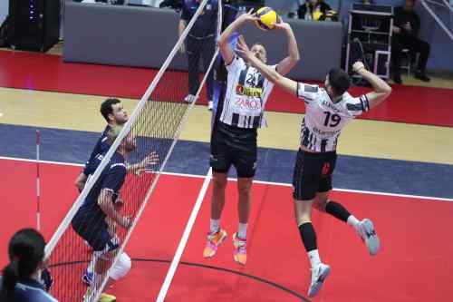 H&tau;&tau;&alpha; &tau;&omicron;&upsilon; &Omicron;&Phi;&Eta; &sigma;&tau;&eta;&nu; &Kappa;&eta;&phi;&iota;&sigma;&iota;ά (3-1)-&Omicron;&iota; &delta;&eta;&lambda;ώ&sigma;&epsilon;&iota;&sigmaf;
