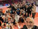 &Eta; &sigma;έ&lambda;&phi;&iota; &tau;&omicron;&upsilon; &Kappa;&alpha;&lambda;&mu;&alpha;&zeta;ί&delta;&eta; &mu;&epsilon;&tau;ά &tau;&omicron; &delta;&iota;&pi;&lambda;ό