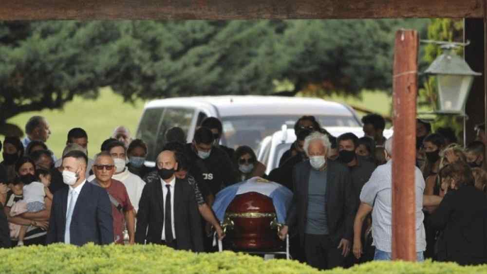 &Kappa;&alpha;&lambda;ό &pi;&alpha;&rho;ά&delta;&epsilon;&iota;&sigma;&omicron; &Nu;&tau;&iota;έ&gamma;&kappa;&omicron;-&Eta; &kappa;&eta;&delta;&epsilon;ί&alpha; &tau;&omicron;&upsilon; &Mu;&alpha;&rho;&alpha;&nu;&tau;ό&nu;&alpha; (VIDEO)