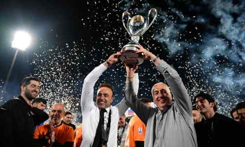 &Tau;&omicron; &theta;&epsilon;&rho;&mu;ό &kappa;&alpha;&lambda;&omicron;&kappa;&alpha;ί&rho;&iota; &tau;&omicron;&upsilon; &Omicron;&Phi;&Eta;