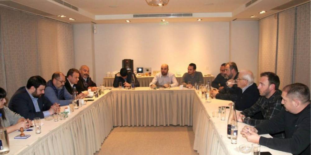 "&Theta;&alpha; &xi;&epsilon;&nu;&upsilon;&chi;&tau;ά&mu;&epsilon; &kappa;&alpha;&iota; &theta;&alpha; &pi;&alpha;&rho;&alpha;&kappa;&alpha;&lambda;ά&mu;&epsilon; &alpha;&nu; &chi;&rho;&epsilon;&iota;&alpha;&sigma;&tau;&epsilon;ί &gamma;&iota;&alpha; &tau;&omicron;&nu; &Omicron;&Phi;&Eta;"