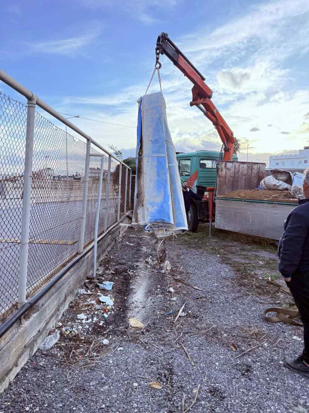 &Epsilon;&Alpha;&Kappa;&Eta;: &Kappa;&alpha;&theta;&alpha;&rho;&iota;&sigma;&mu;ό&sigmaf; &sigma;&tau;&omicron;&upsilon;&sigmaf; &gamma;ύ&rho;&omega; &chi;ώ&rho;&omicron;&upsilon;&sigmaf; &tau;&omicron;&upsilon; &kappa;&omicron;&lambda;&upsilon;&mu;&beta;&eta;&tau;&eta;&rho;ί&omicron;&upsilon;