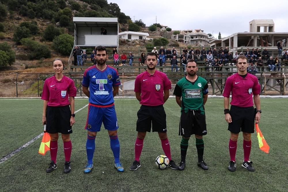 &Mu;&epsilon; &tau;&omicron; &delta;&epsilon;&xi;ί &Epsilon;&rho;&mu;ή&sigmaf; &kappa;&alpha;&iota; &Eta;&rho;ό&delta;&omicron;&tau;&omicron;&sigmaf;! (VIDEOS)