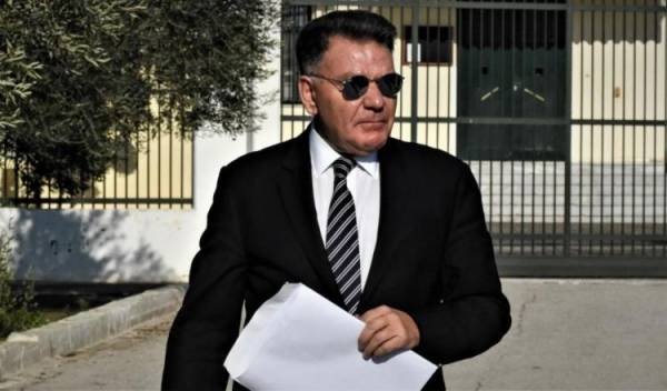 &Omicron; &Kappa;&omicron;ύ&gamma;&iota;&alpha;&sigmaf;, &tau;&alpha; &Gamma;&iota;ά&nu;&nu;&iota;&nu;&alpha; &kappa;&alpha;&iota; &eta; &pi;&rho;&omicron;&sigma;&phi;&upsilon;&gamma;ή &sigma;&tau;&omicron; &Delta;&iota;&alpha;&iota;&tau;&eta;&tau;&iota;&kappa;ό