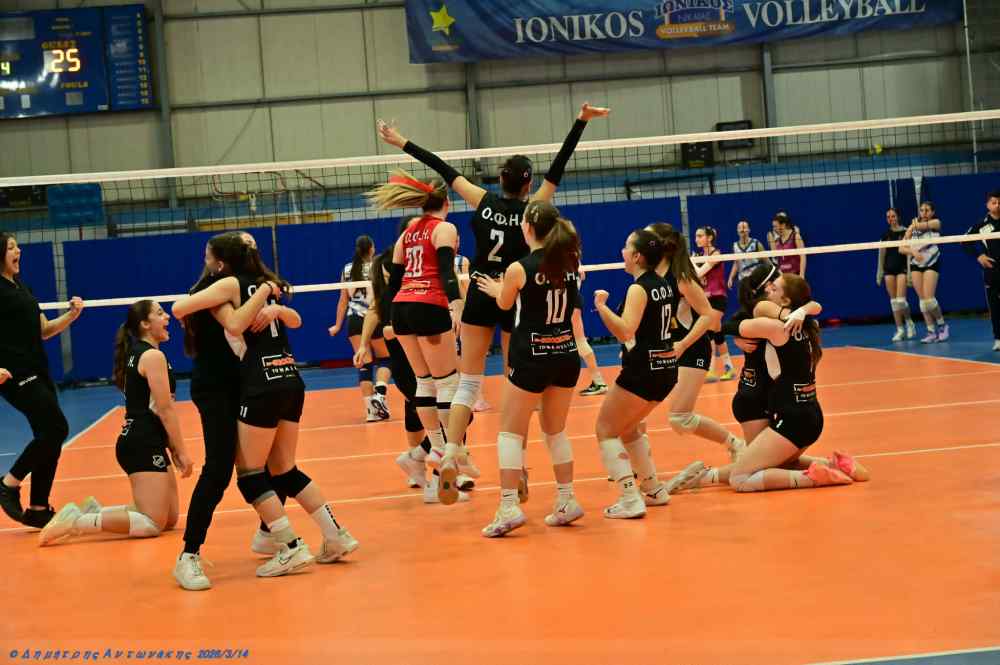 &Sigma;&tau;&eta; &Theta;&epsilon;&sigma;&sigma;&alpha;&lambda;&omicron;&nu;ί&kappa;&eta; 1-3 &Mu;&alpha;ί&omicron;&upsilon;, &tau;&omicron; &Phi;ά&iota;&nu;&alpha;&lambda; &Phi;&omicron;&rho; &gamma;&iota;&alpha; &tau;&iota;&sigmaf; &Nu;&epsilon;ά&nu;&iota;&delta;&epsilon;&sigmaf; &tau;&omicron;&upsilon; &Omicron;&Phi;&Eta;, &pi;&omicron;&upsilon; έ&chi;&omicron;&upsilon;&nu; &pi;&rho;&omicron;&kappa;&rho;&iota;&theta;&epsilon;ί &sigma;&tau;&iota;&sigmaf; 4 &kappa;&alpha;&lambda;ύ&tau;&epsilon;&rho;&epsilon;&sigmaf; &omicron;&mu;ά&delta;&epsilon;&sigmaf; &tau;&eta;&sigmaf; &Epsilon;&lambda;&lambda;ά&delta;&omicron;&sigmaf;