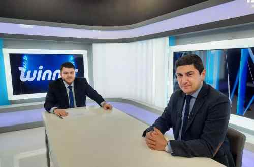&Eta; &alpha;&pi;&omicron;&kappa;ά&lambda;&upsilon;&psi;&eta; &tau;&omicron;&upsilon; &Alpha;&upsilon;&gamma;&epsilon;&nu;ά&kappa;&eta; &sigma;&tau;&omicron; WINNER (VIDEO)