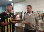 &Delta;ώ&rho;&omicron; &alpha;&pi;&omicron; &tau;&omicron;&upsilon;&sigmaf; &pi;&alpha;ί&kappa;&tau;&epsilon;&sigmaf;