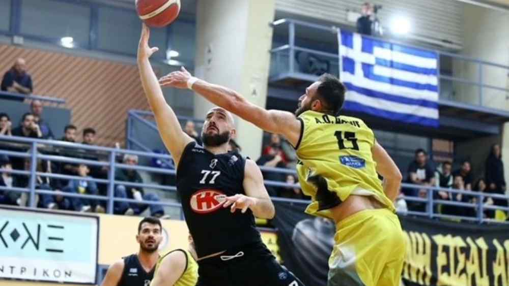&Mu;&epsilon; 17 &tau;&rho;ί&pi;&omicron;&nu;&tau;&alpha; &eta; &Delta;ά&phi;&nu;&eta; &epsilon;&kappa;&tau;έ&lambda;&epsilon;&sigma;&epsilon; &tau;&omicron;&nu; &Omicron;&Phi;&Eta; &kappa;&alpha;&iota; έ&kappa;&alpha;&nu;&epsilon; &tau;&omicron; 2-1