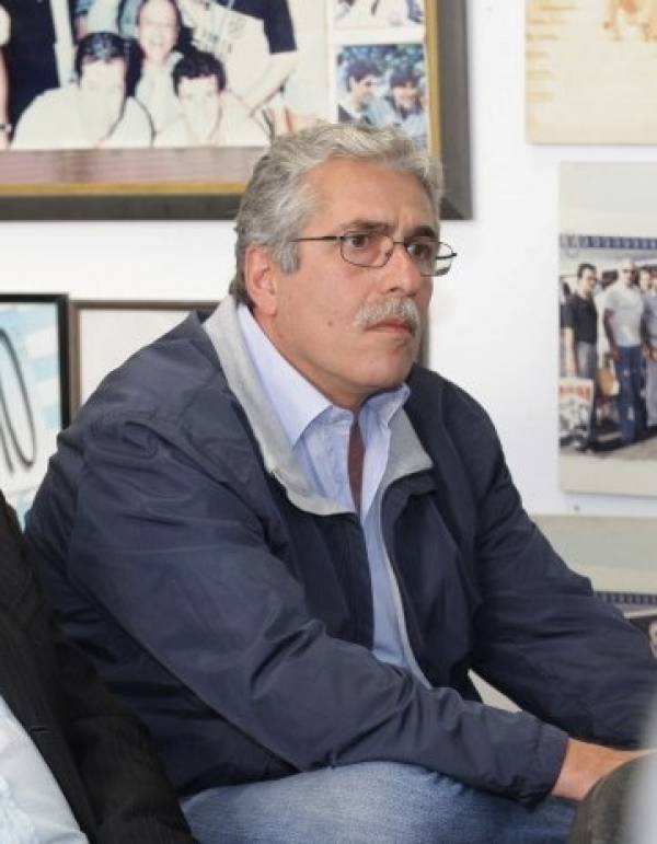 &Tau;&omicron;&upsilon;&rho;&nu;&omicron;&upsilon;ά &sigma;&tau;&eta; &mu;&nu;ή&mu;&eta; &tau;&omicron;&upsilon; &Mu;&alpha;&nu;ό&lambda;&eta; &Gamma;&iota;&gamma;&omicron;&upsilon;&rho;&tau;ά&kappa;&eta; &alpha;&pi;&omicron; &tau;&omicron;&nu; &Epsilon;&rho;&alpha;&sigma;&iota;&tau;έ&chi;&nu;&eta; &Omicron;&Phi;&Eta;