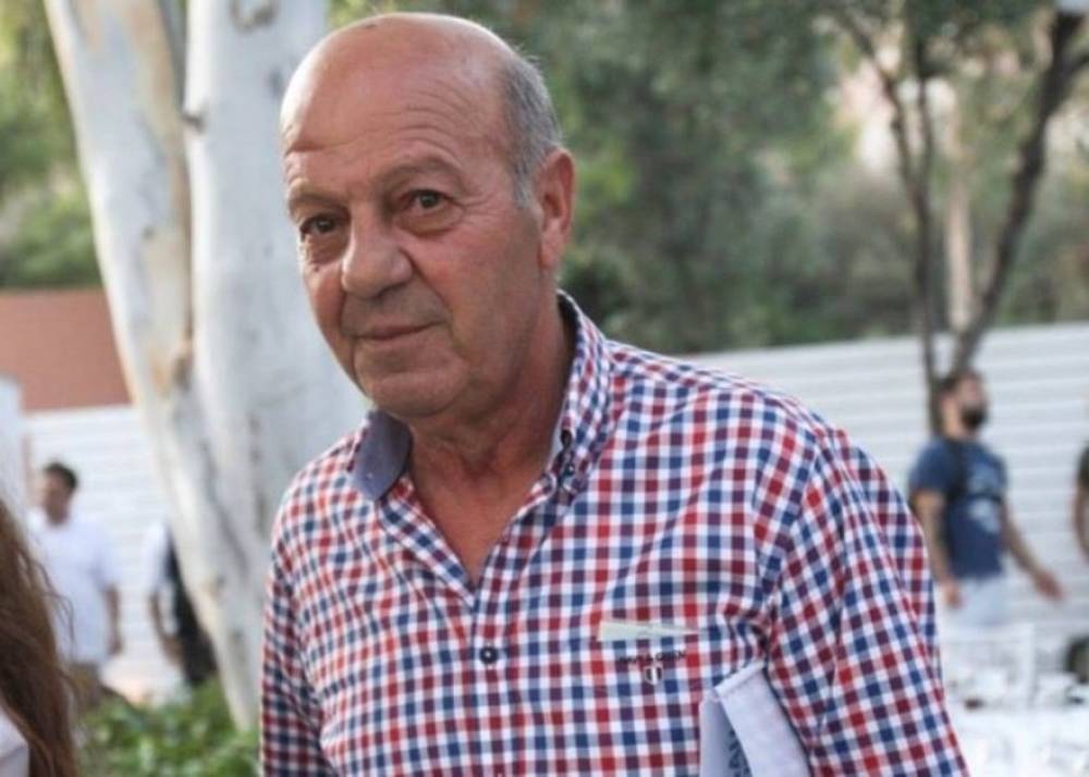 &Pi;&omicron;&lambda;&epsilon;&mu;&alpha;&rho;&chi;ά&kappa;&eta;&sigmaf;: "&Delta;&epsilon;&nu; &sigma;&upsilon;&nu;&epsilon;&chi;ί&zeta;&omega; &sigma;&tau;&eta;&nu; &pi;&rho;&omicron;&epsilon;&delta;&rho;ί&alpha;"