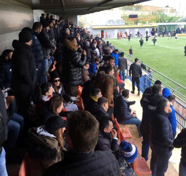 &Kappa;&epsilon;&rho;&kappa;ί&delta;&alpha; &Sigma;&omicron;ύ&pi;&epsilon;&rho; &Lambda;ί&gamma;&kappa; &mu;&epsilon; &pi;ά&nu;&omega; &alpha;&pi;&omicron; 1000 &theta;&epsilon;&alpha;&tau;έ&sigmaf; &sigma;&epsilon; &alpha;&gamma;ώ&nu;&alpha; &tau;&omicron;&pi;&iota;&kappa;&omicron;ύ &sigma;&tau;&eta;&nu; &Kappa;&rho;ή&tau;&eta; (VIDEO)