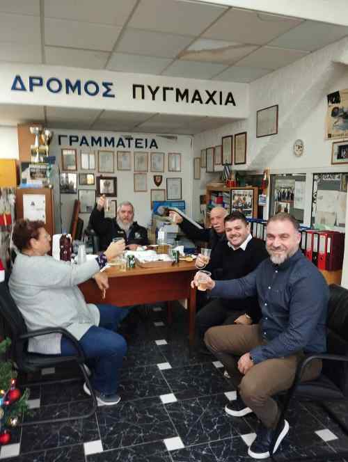 &Mu;&epsilon; &mu;&pi;ά&rho;&mu;&pi;&epsilon;&kappa;&iota;&omicron;&upsilon; &alpha;&nu;&tau;ά&lambda;&lambda;&alpha;&xi;&alpha;&nu; &Chi;&rho;&iota;&sigma;&tau;&omicron;&upsilon;&gamma;&epsilon;&nu;&nu;&iota;ά&tau;&iota;&kappa;&epsilon;&sigmaf; &epsilon;&upsilon;&chi;έ&sigmaf;