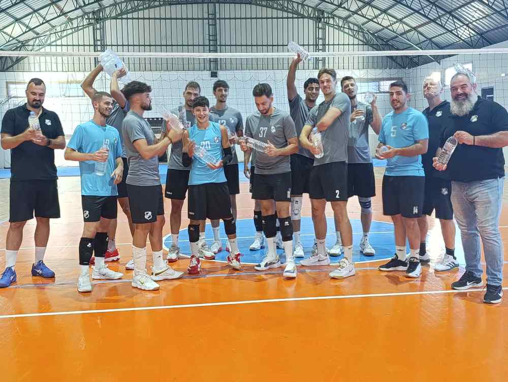 &Omega;&rho;&alpha; &gamma;&iota;&alpha; ...&tau;&alpha; &pi;&rho;ώ&tau;&alpha; &phi;&iota;&lambda;&iota;&kappa;ά &tau;&omicron;&upsilon; &Omicron;&Phi;&Eta;
