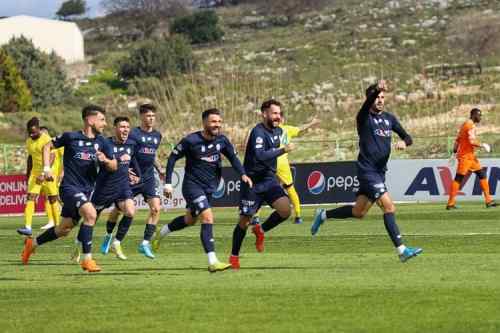&Tau;&rho;ί&pi;&omicron;&nu;&tau;&omicron; &sigma;&omega;&tau;&eta;&rho;ί&alpha;&sigmaf; (VIDEO)