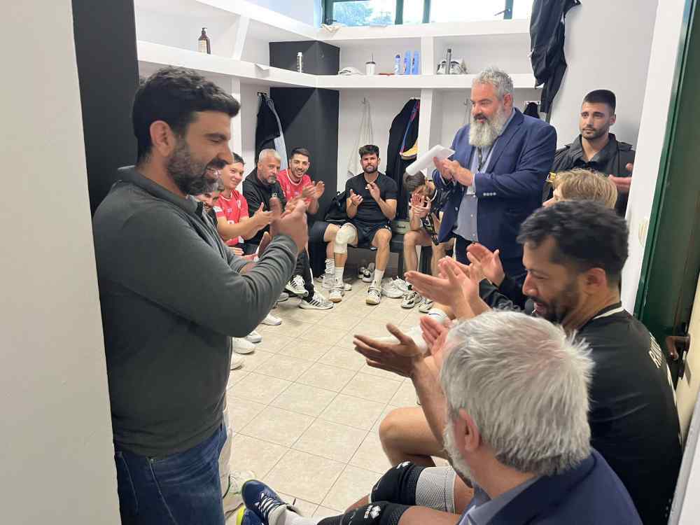 &Sigma;&upsilon;&gamma;&kappa;&iota;&nu;&eta;&tau;&iota;&kappa;έ&sigmaf; &sigma;&tau;&iota;&gamma;&mu;έ&sigmaf; &sigma;&tau;&alpha; &alpha;&pi;&omicron;&delta;&upsilon;&tau;ή&rho;&iota;&alpha;