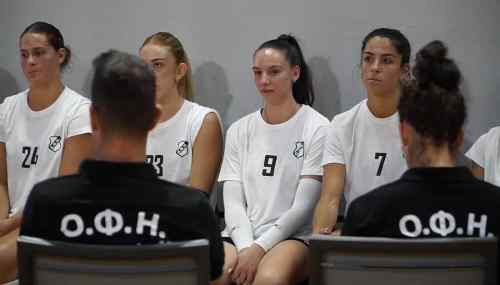 Pre League &Gamma;&upsilon;&nu;&alpha;&iota;&kappa;ώ&nu;: &Pi;&rho;ώ&tau;&eta; &mu;ά&chi;&eta; &sigma;&tau;&omicron; &sigma;&pi;ί&tau;&iota; &tau;&omicron;&upsilon;&sigmaf; &gamma;&iota;&alpha; &tau;&alpha; &kappa;&omicron;&rho;ί&tau;&sigma;&iota;&alpha; &tau;&omicron;&upsilon; &Omicron;&Phi;&Eta;