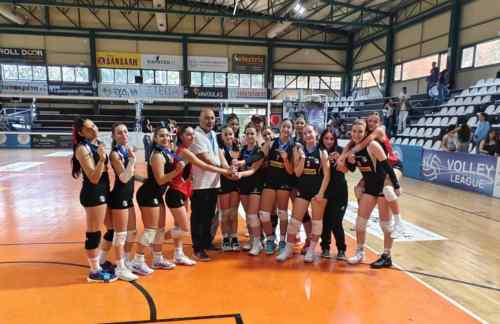 &Mu;&epsilon;&tau;ά &tau;&iota;&sigmaf; &Nu;&epsilon;ά&nu;&iota;&delta;&epsilon;&sigmaf; (&Kappa;20), &sigma;&epsilon;&iota;&rho;ά &pi;&alpha;ί&rho;&nu;&omicron;&upsilon;&nu; &omicron;&iota; &Kappa;&omicron;&rho;&alpha;&sigma;ί&delta;&epsilon;&sigmaf; (&Kappa;18) &tau;&omicron;&upsilon; &Omicron;&Phi;&Eta; &sigma;&tau;&omicron; &Pi;&alpha;&nu;&epsilon;&lambda;&lambda;ή&nu;&iota;&omicron; &pi;&rho;&omega;&tau;ά&theta;&lambda;&eta;&mu;&alpha;-&Omicron;&iota; &alpha;&nu;&tau;ί&pi;&alpha;&lambda;&omicron;&iota; &tau;&omicron;&upsilon;&sigmaf;, &tau;&omicron; &pi;&rho;ό&gamma;&rho;&alpha;&mu;&mu;&alpha; &kappa;&alpha;&iota; &tau;&omicron; &rho;ό&sigma;&tau;&epsilon;&rho;