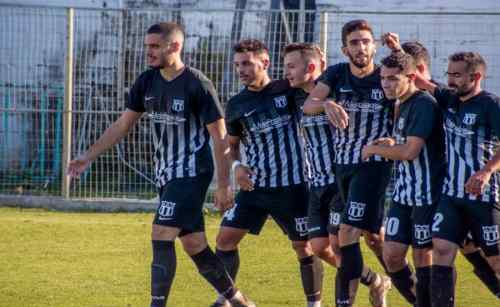 &Gamma;&kappa;&omicron;&lambda; &alpha;&pi;&omicron; &tau;&alpha; &mu;&pi;&alpha;&rho;ά&zeta; &gamma;&iota;&alpha; ά&nu;&omicron;&delta;&omicron; &sigma;&tau;&eta; &Gamma;' &Epsilon;&theta;&nu;&iota;&kappa;ή (VIDEOS)