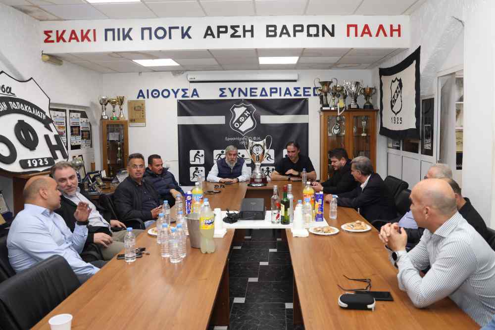 To Kύ&pi;&epsilon;&lambda;&lambda;&omicron; &Epsilon;&lambda;&lambda;ά&delta;&omicron;&sigmaf; &sigma;&tau;&alpha; &gamma;&rho;&alpha;&phi;&epsilon;ί&alpha; &tau;&omicron;&upsilon; &Epsilon;&rho;&alpha;&sigma;&iota;&tau;έ&chi;&nu;&eta; &Omicron;&Phi;&Eta; (VIDEO)