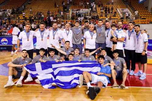 &Tau;&omicron; &mu;&epsilon;&tau;ά&lambda;&lambda;&iota;&omicron; &tau;&omicron;&upsilon; &Mu;&pi;ά&mu;&pi;&eta;