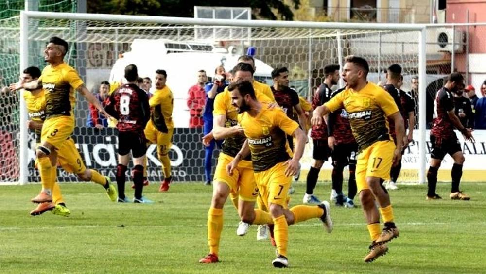 &Sigma;&tau;&omicron; 88' &omicron; &Alpha;&rho;&eta;&sigmaf; &kappa;&rho;ά&tau;&eta;&sigma;&epsilon; &tau;&omicron; +7 &alpha;&pi;&omicron; &tau;&eta;&nu; &Pi;&alpha;&nu;&alpha;&chi;&alpha;&iota;&kappa;ή (VIDEO)