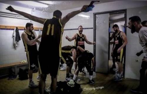 &Gamma;&iota;&alpha; &pi;&rho;&omega;&tau;ά&theta;&lambda;&eta;&mu;&alpha; &mu;&epsilon; &epsilon;&pi;&iota;&kappa;ή &alpha;&nu;&alpha;&tau;&rho;&omicron;&pi;ή &omicron; &Epsilon;&rho;&gamma;&omicron;&tau;έ&lambda;&eta;&sigmaf;
