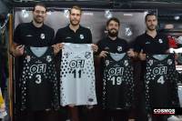 T&alpha; Cosmos Sport &kappa;&omicron;&nu;&tau;ά &sigma;&tau;&eta;&nu; &pi;&rho;&omicron;&sigma;&pi;ά&theta;&epsilon;&iota;&alpha; &tau;&eta;&sigmaf; &omicron;&mu;ά&delta;&alpha;&sigmaf; &mu;&pi;ά&sigma;&kappa;&epsilon;&tau; &tau;&omicron;&upsilon; &Omicron;&Phi;&Eta;
