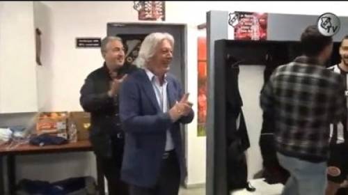 &Sigma;&tau;&alpha; &alpha;&pi;&omicron;&delta;&upsilon;&tau;ή&rho;&iota;&alpha; &tau;&omicron;&upsilon; &Omicron;&Phi;&Eta; &mu;&epsilon; &tau;&omicron;&nu; &pi;&alpha;&tau;έ&rho;&alpha; &tau;&omicron;&upsilon; (VIDEO)