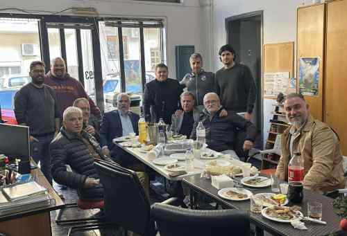 &Mu;&epsilon; &mu;&pi;ά&rho;&mu;&pi;&epsilon;&kappa;&iota;&omicron;&upsilon; &alpha;&nu;&tau;ά&lambda;&lambda;&alpha;&xi;&alpha;&nu; &epsilon;&upsilon;&chi;έ&sigmaf;