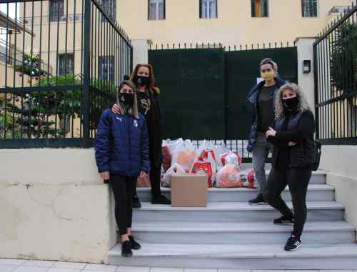 &Kappa;ί&nu;&eta;&sigma;&eta; &alpha;&gamma;ά&pi;&eta;&sigmaf; &alpha;&pi;&omicron; &tau;&alpha; &kappa;&omicron;&rho;ί&tau;&sigma;&iota;&alpha; &tau;&omicron;&upsilon; &Omicron;&Phi;&Eta;