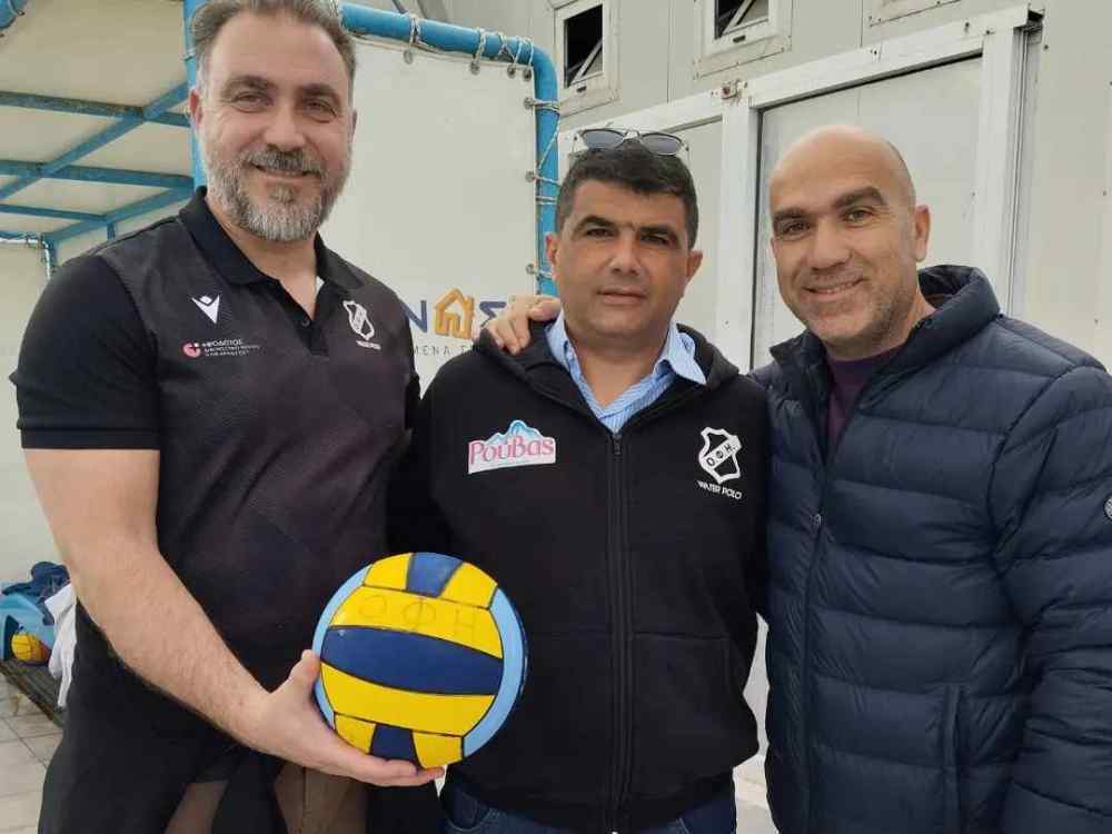 &Kappa;&omicron;&nu;&tau;ά &sigma;&tau;&omicron;&nu; &alpha;&theta;&lambda;&eta;&tau;&iota;&sigma;&mu;ό