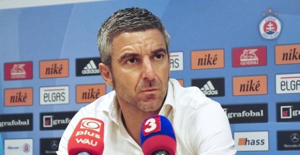 &Nu;ί&kappa;&kappa;&iota; &kappa;&alpha;&iota; &epsilon;&pi;ί&sigma;&eta;&mu;&alpha; &sigma;&tau;&omicron;&nu; &Pi;&alpha;&nu;&iota;ώ&nu;&iota;&omicron;