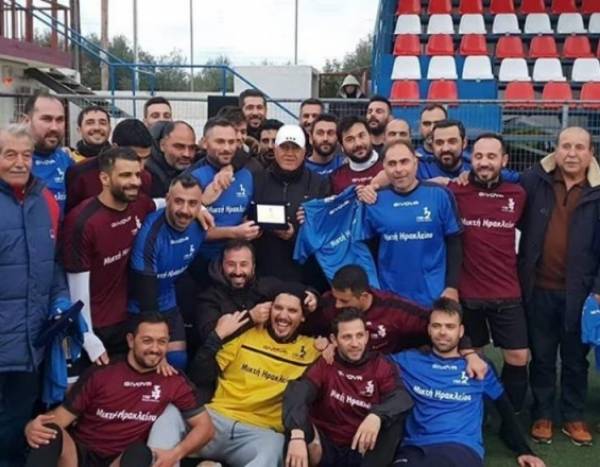 &Tau;&alpha; "&pi;&alpha;&iota;&delta;&iota;ά &tau;&omicron;&upsilon; &Nu;&tau;ά&gamma;&kappa;&iota;&nu;&eta;" &tau;ί&mu;&eta;&sigma;&alpha;&nu; &tau;&omicron;&nu; &delta;ά&sigma;&kappa;&alpha;&lambda;&omicron; &tau;&omicron;&upsilon;&sigmaf;