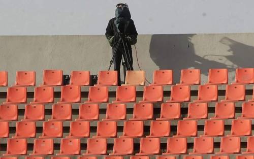 "&Kappa;&lambda;&epsilon;ί&delta;&omega;&sigma;&epsilon;" &sigma;&tau;&alpha; 350 &chi;&iota;&lambda;. &epsilon;&upsilon;&rho;ώ &kappa;&alpha;&theta;&alpha;&rho;ά &omicron; &Epsilon;&rho;&gamma;&omicron;&tau;έ&lambda;&eta;&sigmaf;