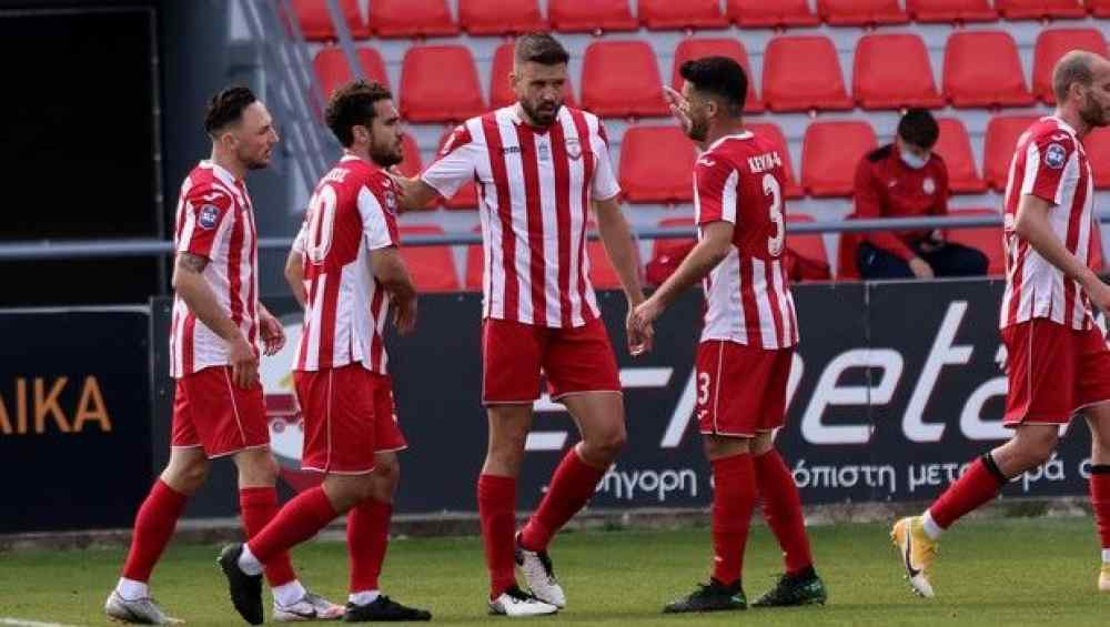 &Nu;ί&kappa;&eta; &gamma;&iota;&alpha; &tau;&eta;&nu; &Xi;ά&nu;&theta;&eta;, &alpha;&lambda;&lambda;ά &pi;&alpha;&rho;&alpha;&mu;έ&nu;&epsilon;&iota; &sigma;&tau;&omicron; -8  &alpha;&pi;&omicron; &tau;&omicron;&nu; &Epsilon;&rho;&gamma;&omicron;&tau;έ&lambda;&eta; (VIDEO)