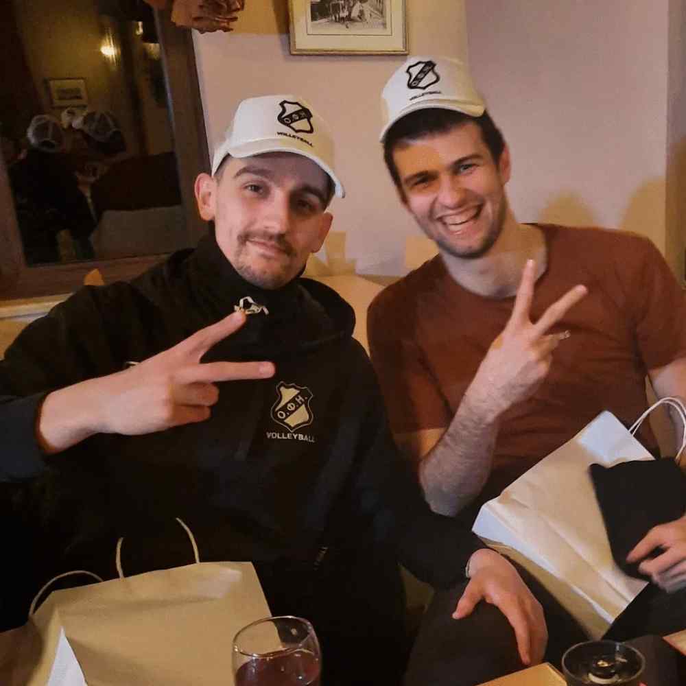 &Chi;&alpha;&mu;ό&gamma;&epsilon;&lambda;&alpha; &kappa;&alpha;&iota; &pi;ί&sigma;&tau;&eta; &gamma;&iota;&alpha; &tau;&eta; &sigma;&omega;&tau;&eta;&rho;ί&alpha; &sigma;&tau;&eta;&nu; &kappa;&omicron;&pi;ή &tau;&eta;&sigmaf; &pi;ί&tau;&alpha;&sigmaf; &tau;&eta;&sigmaf; &omicron;&mu;ά&delta;&alpha;&sigmaf; &beta;ό&lambda;&epsilon;&iota; &tau;&omicron;&upsilon; &Omicron;&Phi;&Eta; (VIDEO)