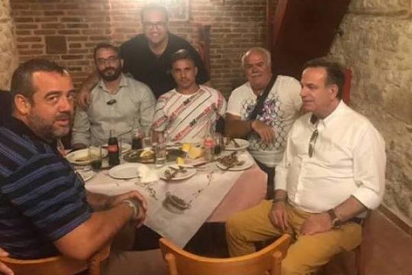 &Mu;&epsilon;&tau;ά &tau;&iota;&sigmaf; &upsilon;&pi;&omicron;&gamma;&rho;&alpha;&phi;έ&sigmaf;, &pi;ή&gamma;&alpha;&nu; &gamma;&iota;&alpha;...&pi;&alpha;ϊ&delta;ά&kappa;&iota;&alpha; &tau;&omicron;&nu; &Pi;&lambda;&alpha;&tau;έ&lambda;&lambda;&alpha;!