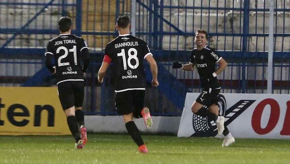 &Omicron; &Nu;&iota;ό&pi;&lambda;&iota;&alpha;&sigmaf; "&beta;ά&phi;&tau;&iota;&sigma;&epsilon;" &phi;&omicron;&rho; &tau;&omicron;&nu; &Lambda;ά&mu;&pi;&rho;&omicron;&upsilon; &kappa;&alpha;&iota; &omicron; &Omicron;&Phi;&Eta; &pi;έ&rho;&alpha;&sigma;&epsilon; &sigma;&alpha;&nu; &tau;&rho;έ&nu;&omicron; &alpha;&pi;&omicron; &tau;&eta; &Rho;&iota;&zeta;&omicron;ύ&pi;&omicron;&lambda;&eta;