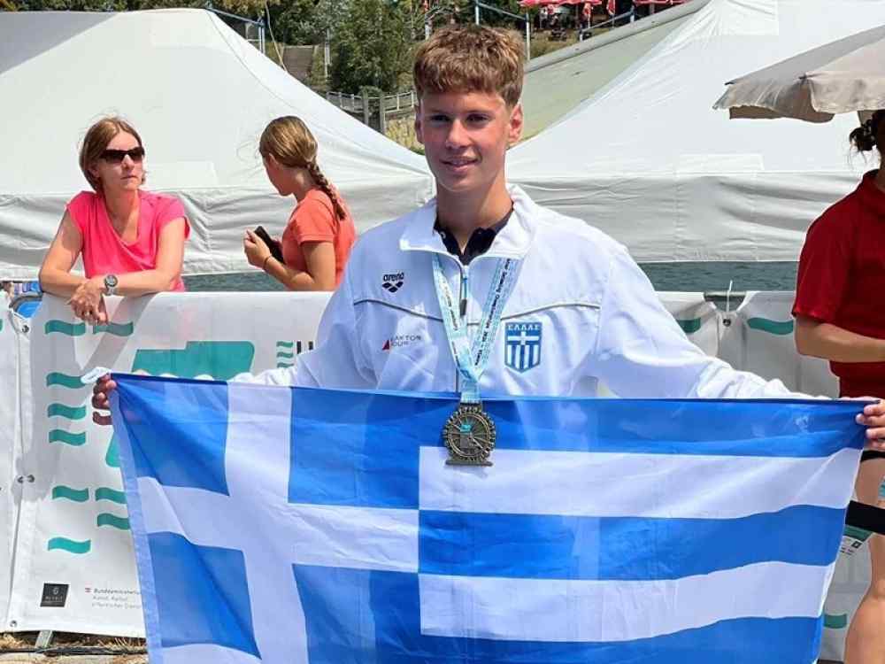 3&omicron;&sigmaf; &sigma;&tau;&omicron;&nu; &kappa;ό&sigma;&mu;&omicron;, &omicron; 15&chi;&rho;&omicron;&nu;&omicron;&sigmaf; &Eta;&rho;&alpha;&kappa;&lambda;&epsilon;&iota;ώ&tau;&eta;&sigmaf; &kappa;&omicron;&lambda;&upsilon;&mu;&beta;&eta;&tau;ή&sigmaf;, &pi;&omicron;&upsilon; &sigma;&pi;ά&epsilon;&iota; &tau;&alpha; &chi;&rho;&omicron;&nu;ό&mu;&epsilon;&tau;&rho;&alpha;!