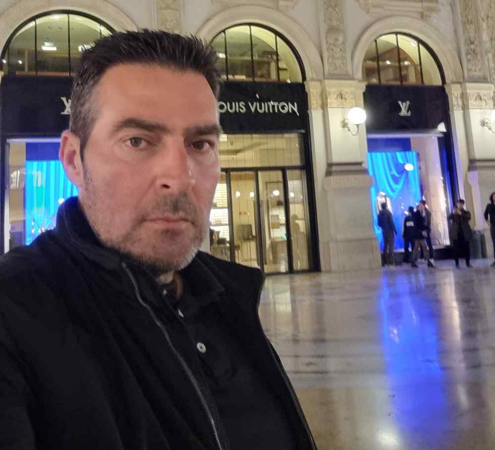 &Chi;&alpha;&rho;έ&sigmaf; &gamma;&iota;&alpha; &tau;&omicron;&nu; &Gamma;&iota;ώ&rho;&gamma;&omicron;